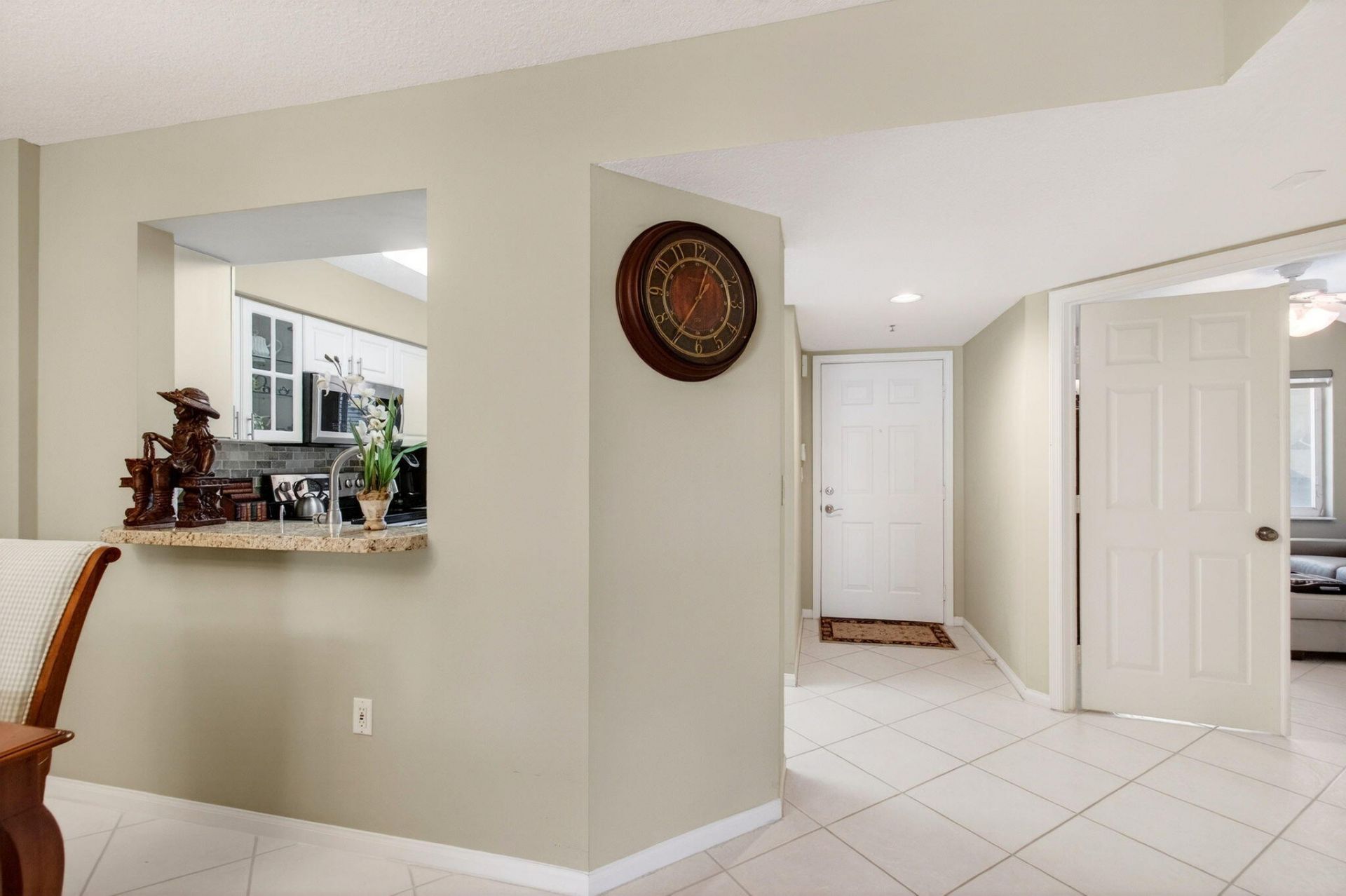 12511 Imperial Isle Drive, Unit 201, Boynton Beach, FL 33437 Photo