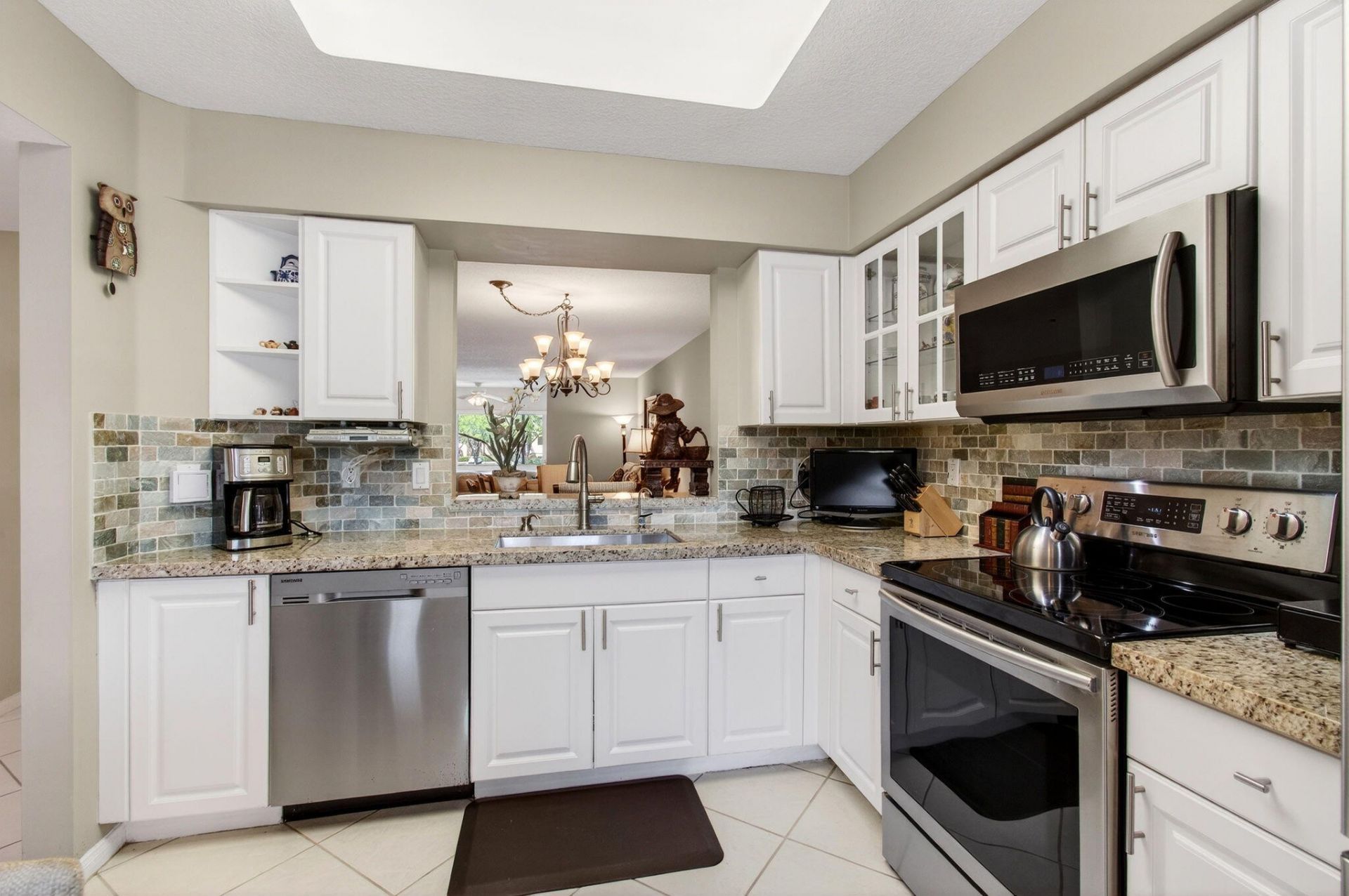 12511 Imperial Isle Drive, Unit 201, Boynton Beach, FL 33437 Photo