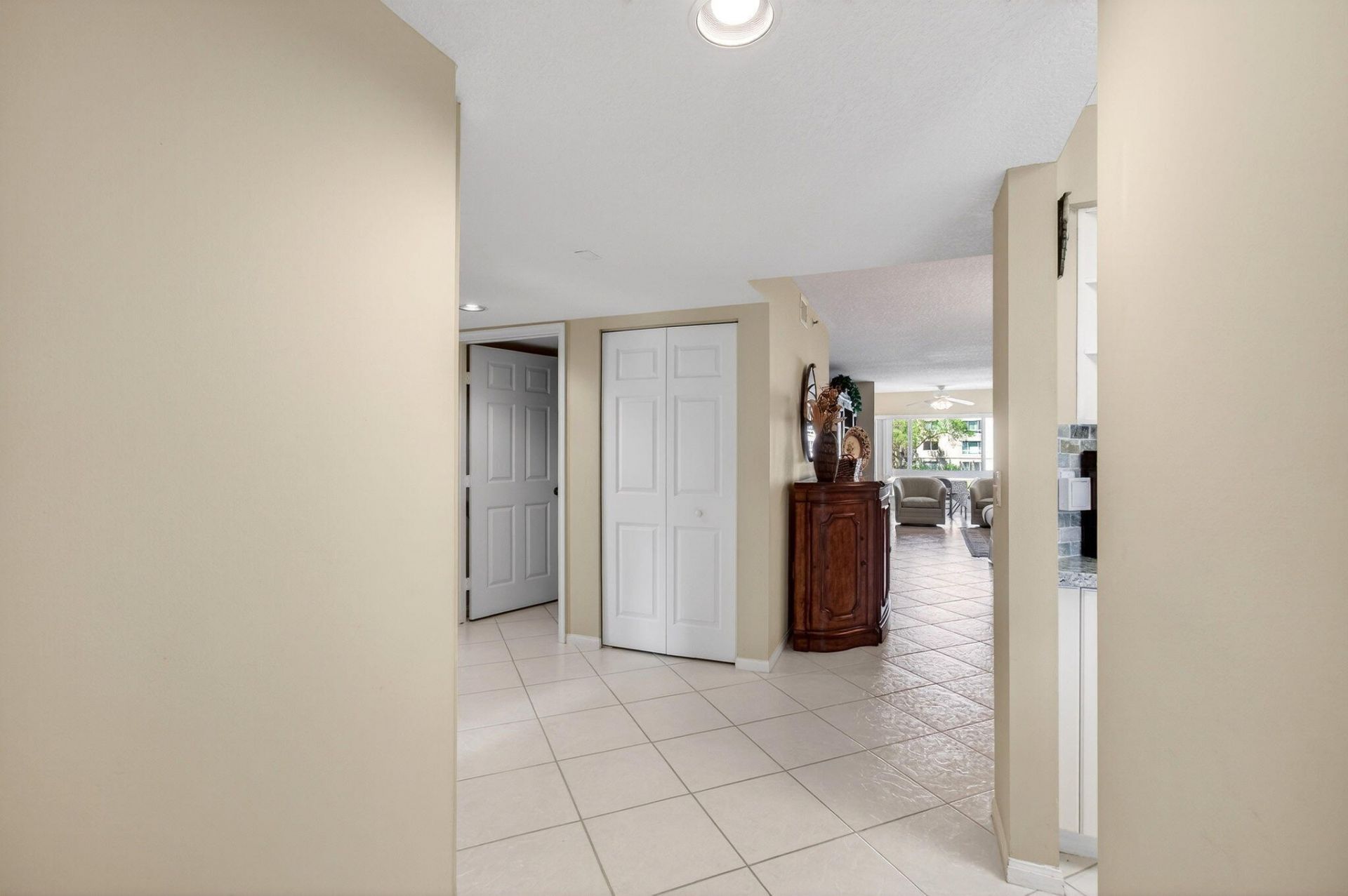 12511 Imperial Isle Drive, Unit 201, Boynton Beach, FL 33437 Photo
