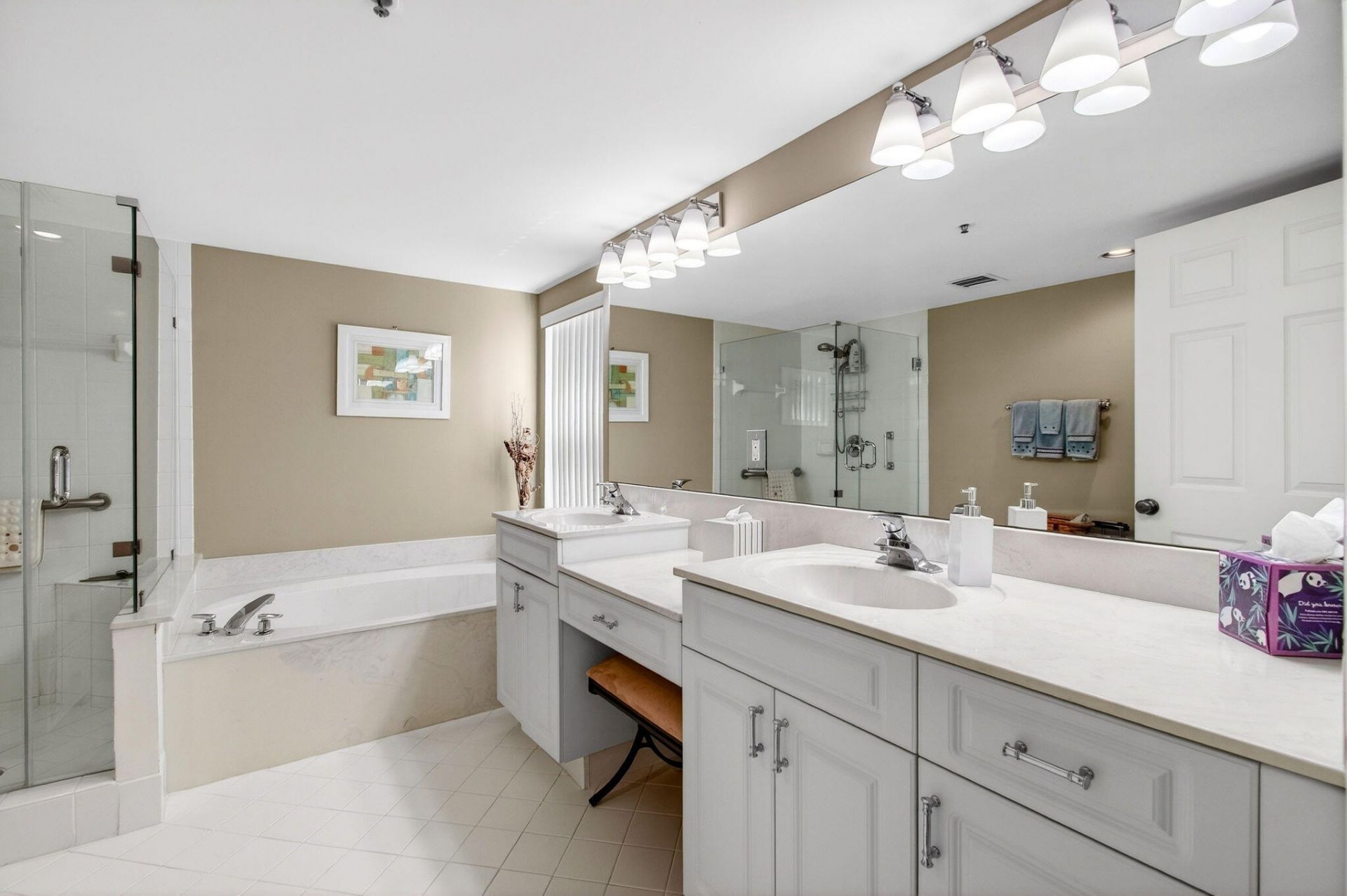 12511 Imperial Isle Drive, Unit 201, Boynton Beach, FL 33437 Photo