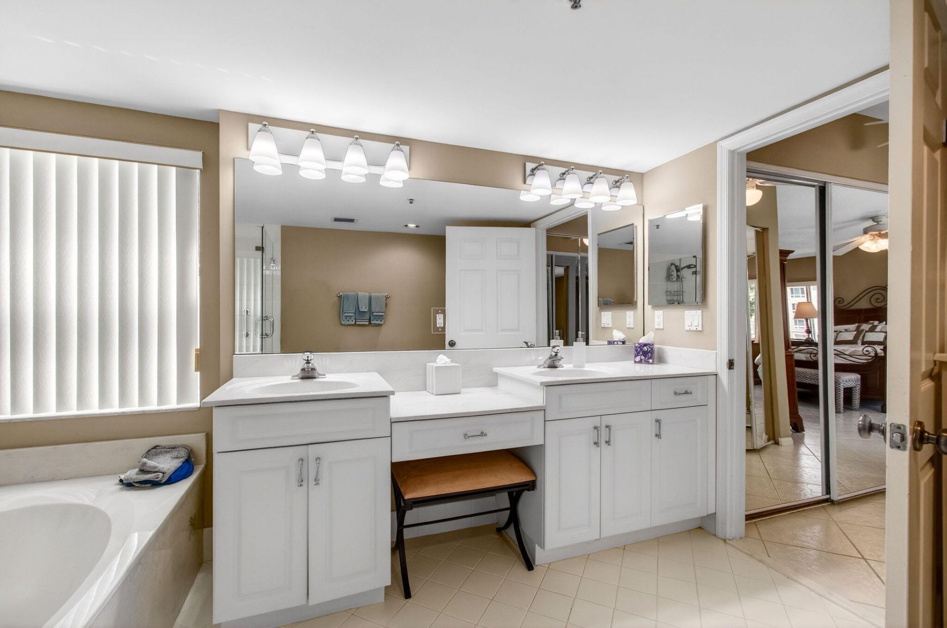 12511 Imperial Isle Drive, Unit 201, Boynton Beach, FL 33437 Photo