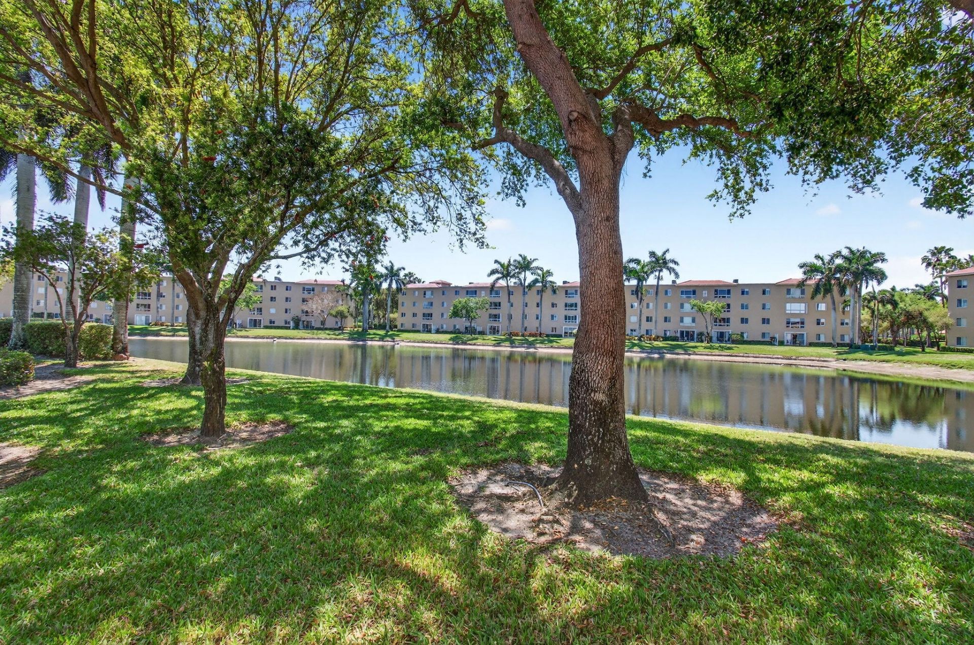 12511 Imperial Isle Drive, Unit 201, Boynton Beach, FL 33437 Photo