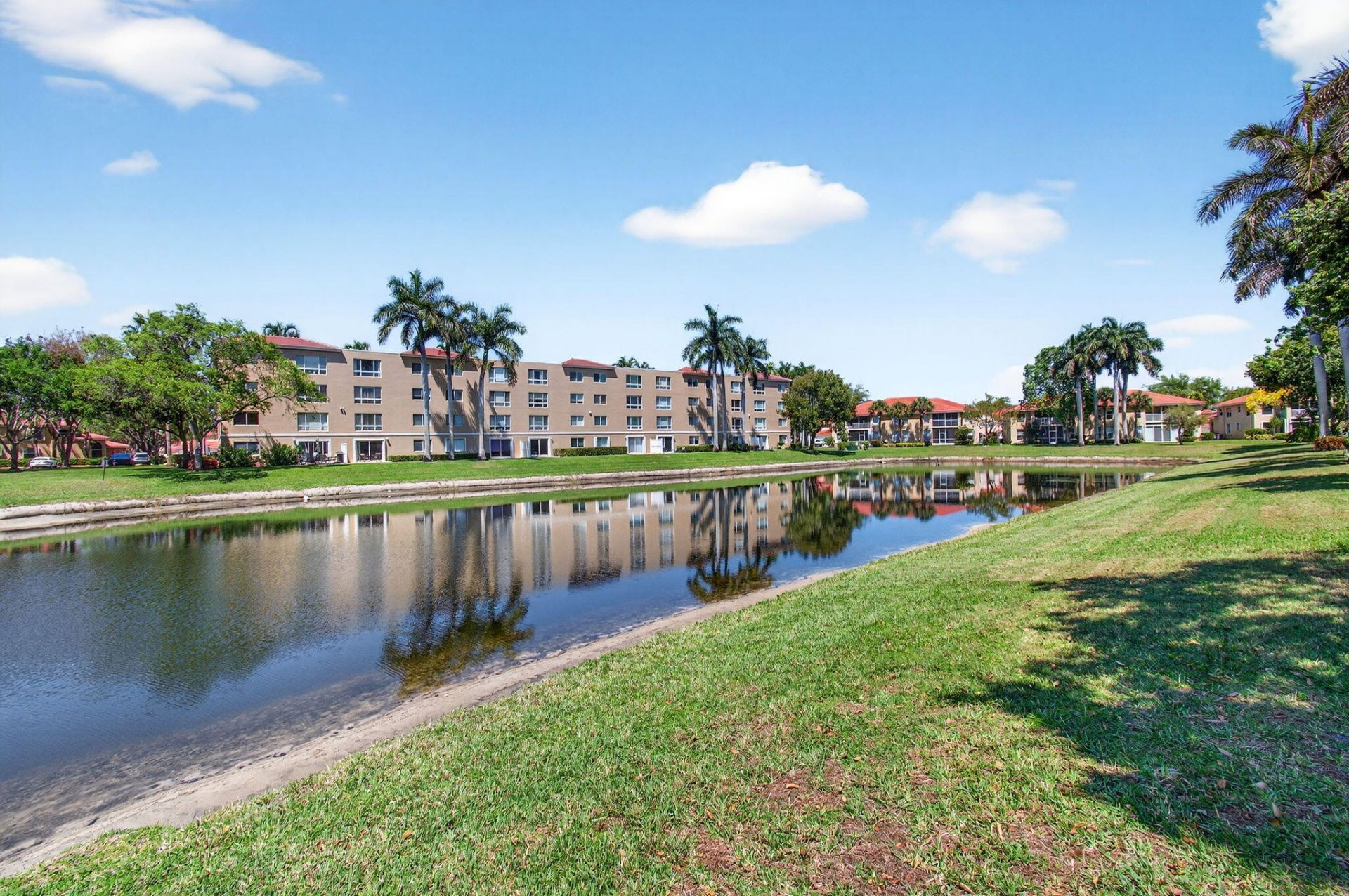 12511 Imperial Isle Drive, Unit 201, Boynton Beach, FL 33437 Photo