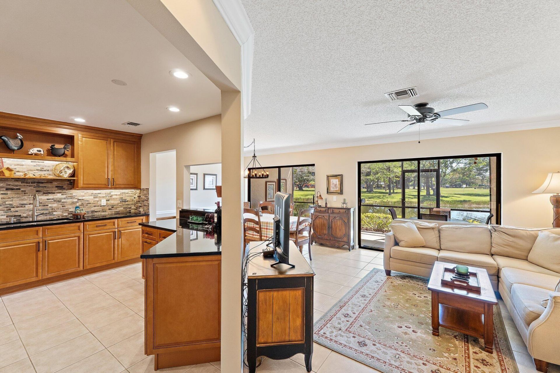 19 Lexington Lane W, Palm Beach Gardens, FL 33418 Photo