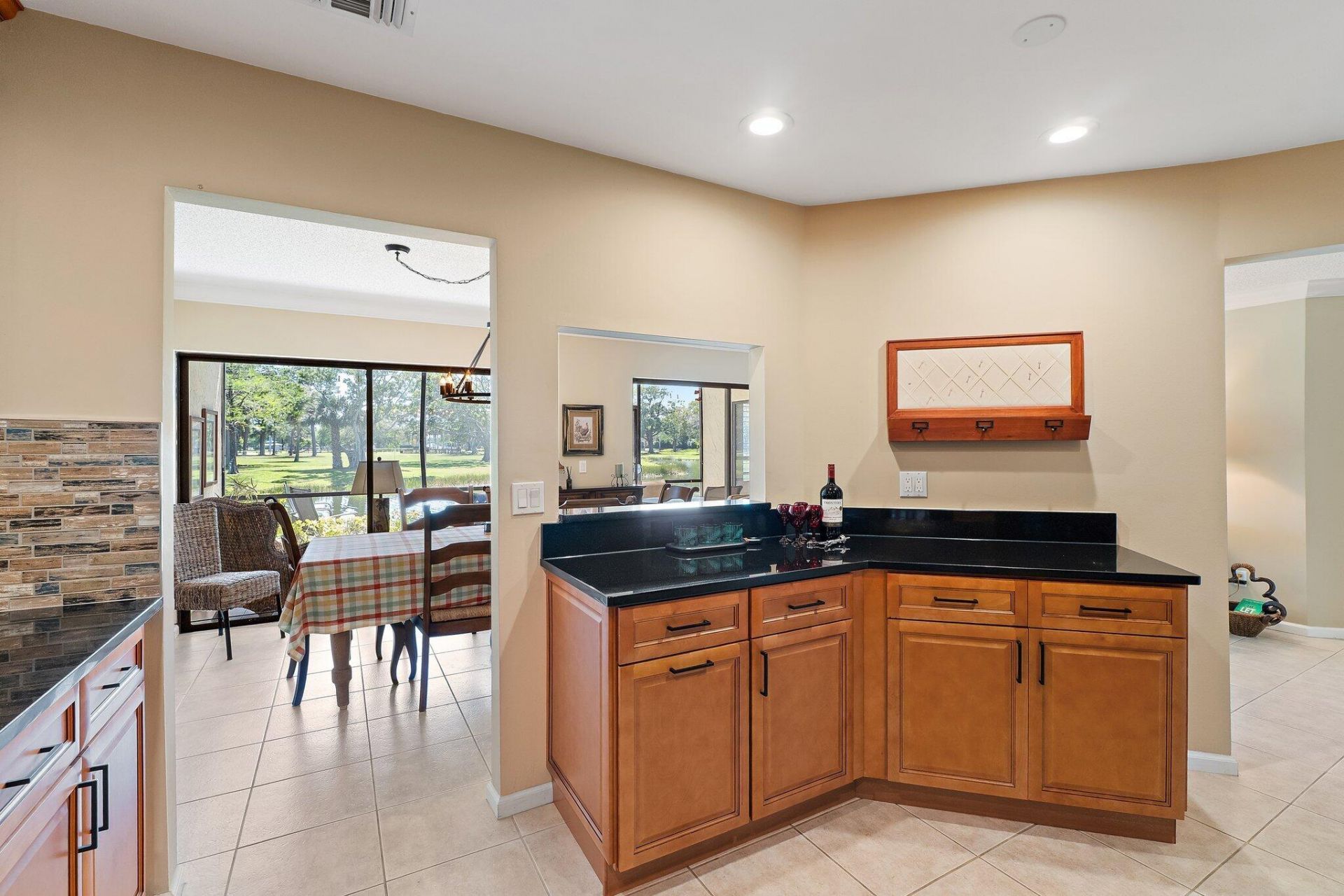 19 Lexington Lane W, Palm Beach Gardens, FL 33418 Photo