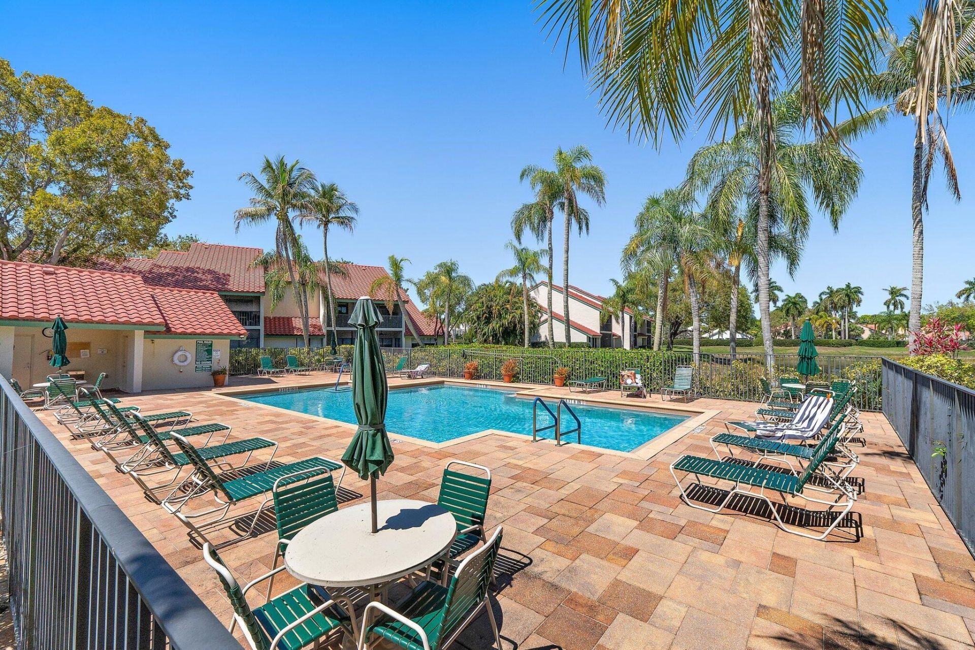 19 Lexington Lane W, Palm Beach Gardens, FL 33418 Photo