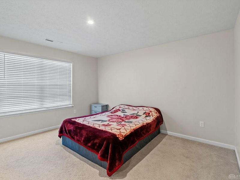 9184 Lakeside Street, Tipp City, OH 45371 Photo 18