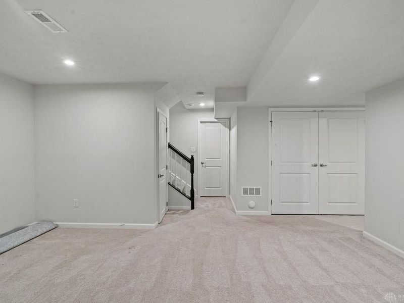 9184 Lakeside Street, Tipp City, OH 45371 Photo 29