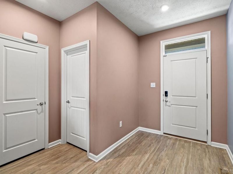 9184 Lakeside Street, Tipp City, OH 45371 Photo 6