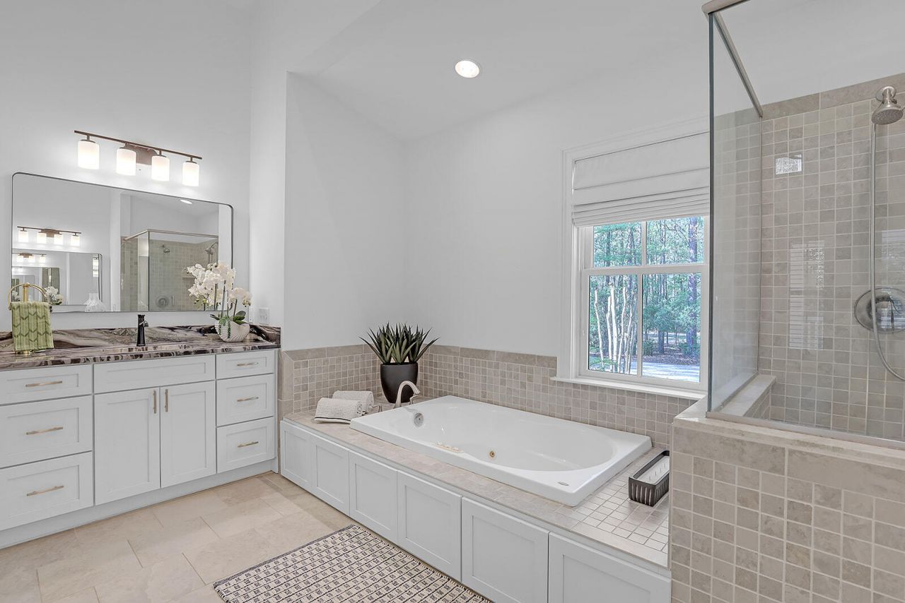 105 Barnaby Photo 37