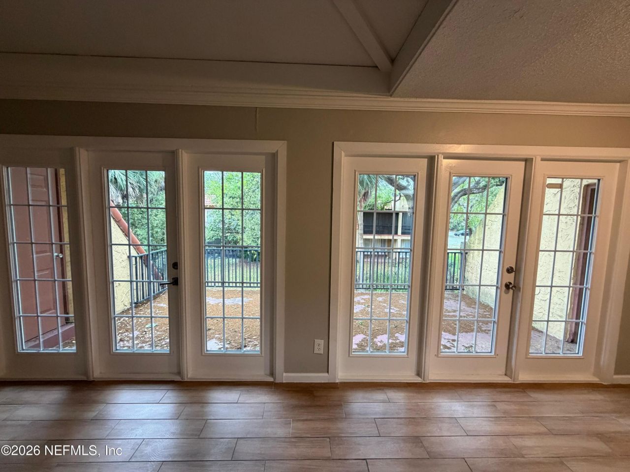 3864 La Mirada Drive, Unit 6, Jacksonville, FL 32217 Photo