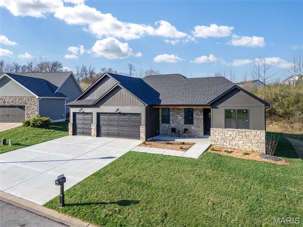 7975 Matterhorn Canyon Road , Caseyville, IL 62232 Main Photo