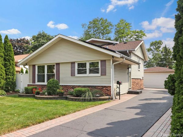 1569 Sherman Place , Des Plaines, IL 60016