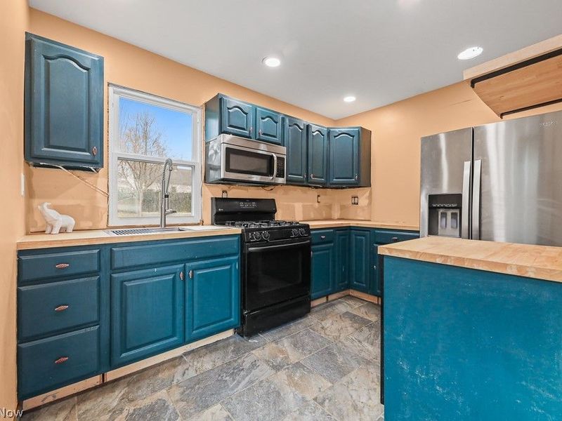 1865 9th Street SW, Akron, OH 44314 Photo 9