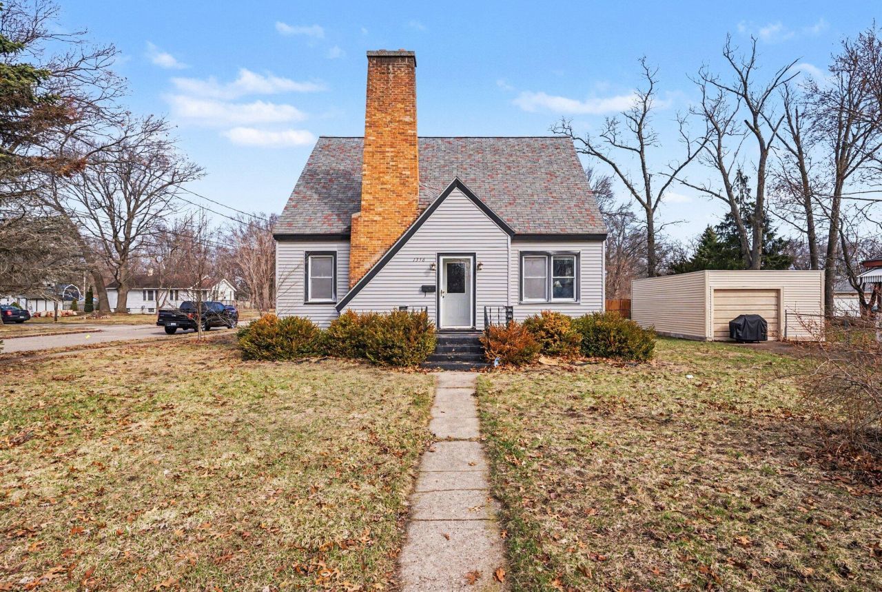 1356 Evanston Avenue, Muskegon, MI 49442 Main Photo