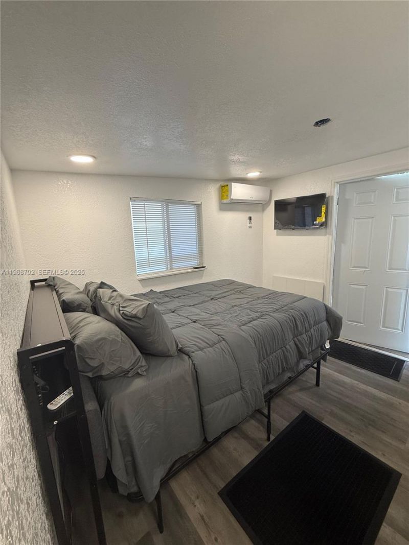 1608 NW 51st Ter , Unit E, Miami, FL 33142 Photo