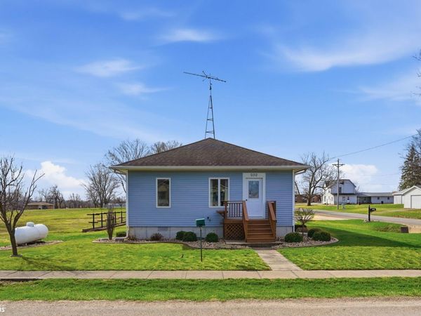 502 E Oak Street, Salem, IA 52649