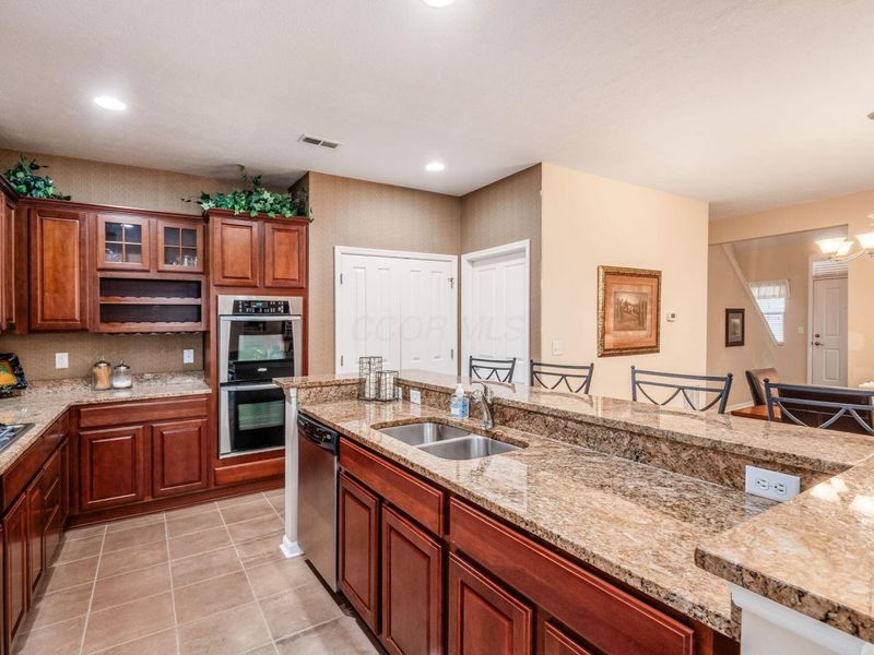 380 Westgreen Lane, Westerville, OH 43082 Photo 11