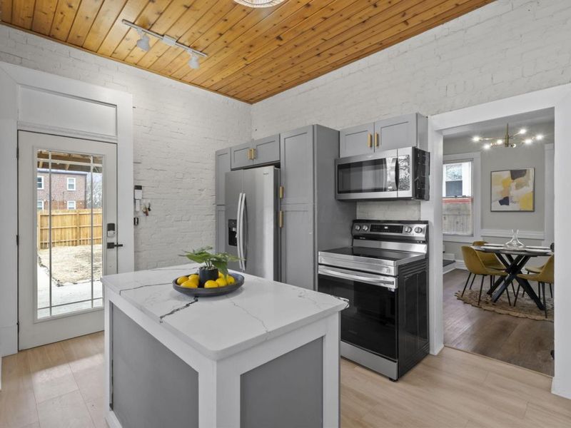 74 E Dodridge Street, Columbus, OH 43202 Photo 8