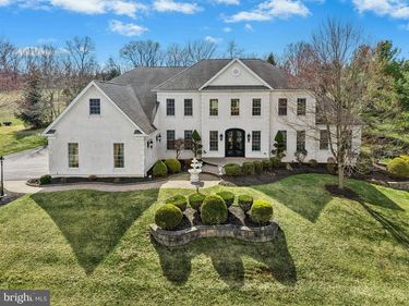 75 WOODSIDE DRIVE, EASTON, PA 18042