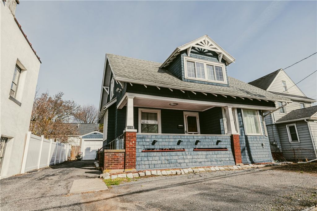 122 E Henrietta Road, Rochester, NY 14620 Main Photo