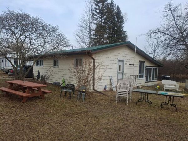 121 Haddix Boulevard, Barryton, MI 49305