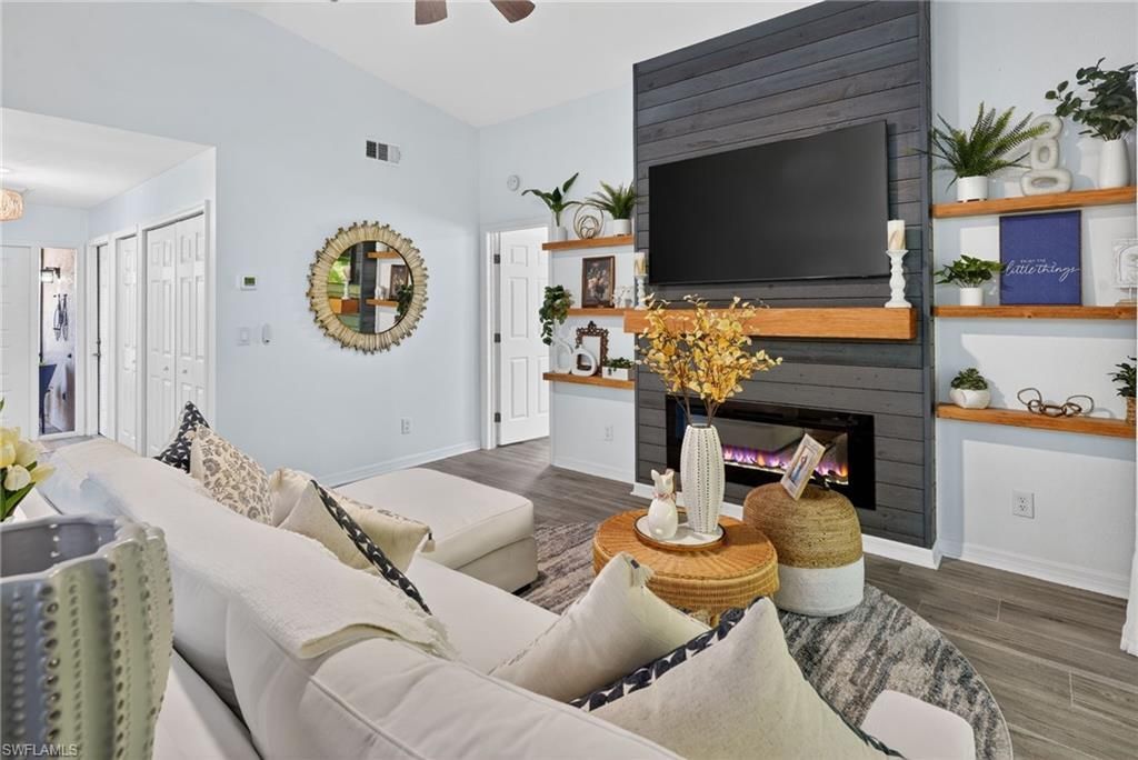 6458 Royal Woods Dr, Fort Myers, FL 33908 Photo