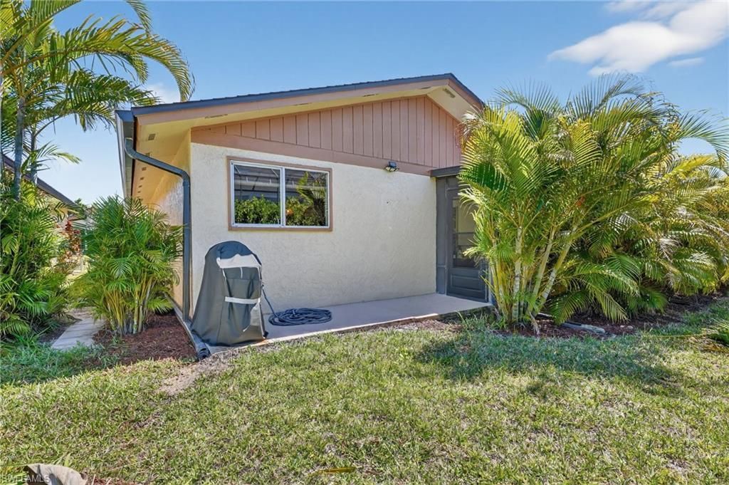 6458 Royal Woods Dr, Fort Myers, FL 33908 Photo