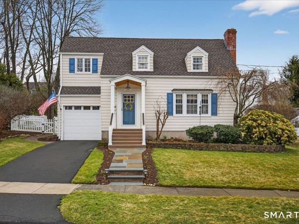 13 West Slope, Hamden, CT 06517