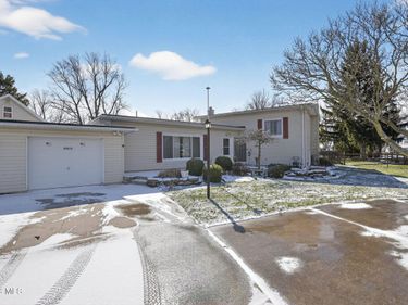 29076 Harriet Street, Millbury, OH 43447