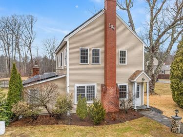 104 Sw Cutoff, Northborough, MA 01532
