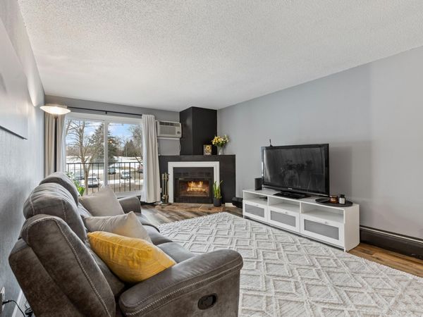 3850 Plymouth Boulevard, Unit 223, Plymouth, MN 55446