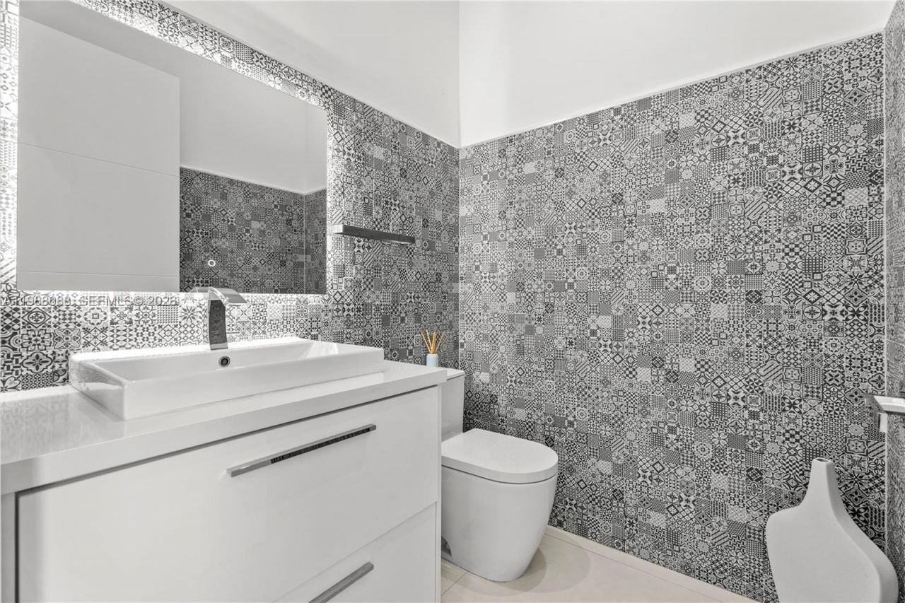 6285 Old Cutler Rd , Pinecrest, FL 33156 Photo