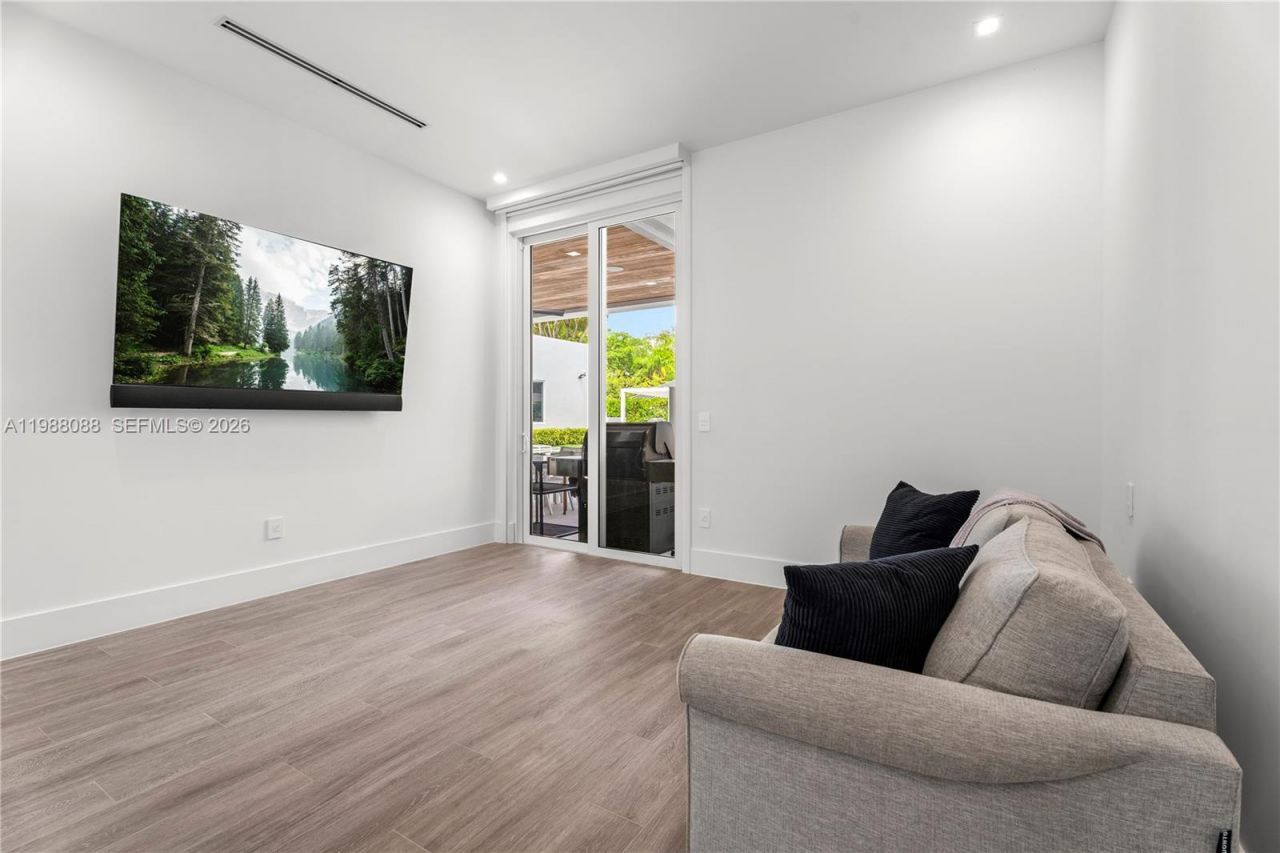 6285 Old Cutler Rd , Pinecrest, FL 33156 Photo