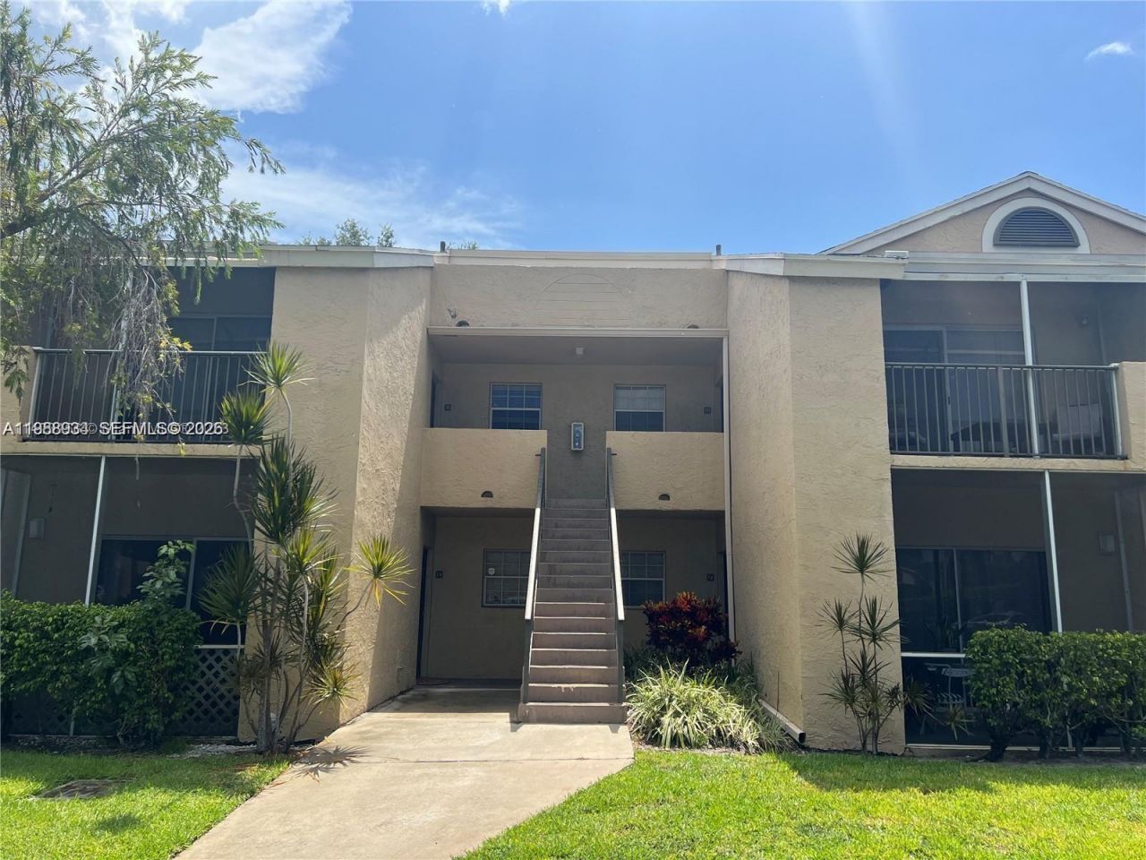 660 Cypress Club Way, Unit G11, Deerfield Beach, FL 33064 Main Photo