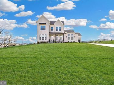 38732 SILVER KING CIRCLE, WATERFORD, VA 20197