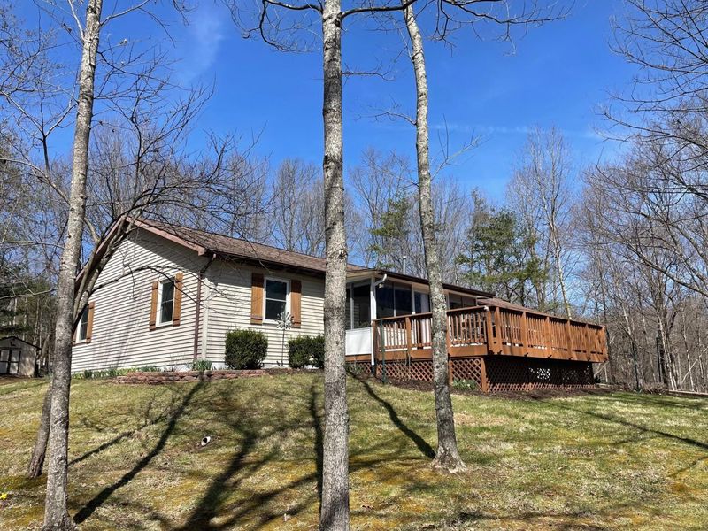 870 Iroquois Court, Unit A, Sugar Grove, OH 43155 Photo 2