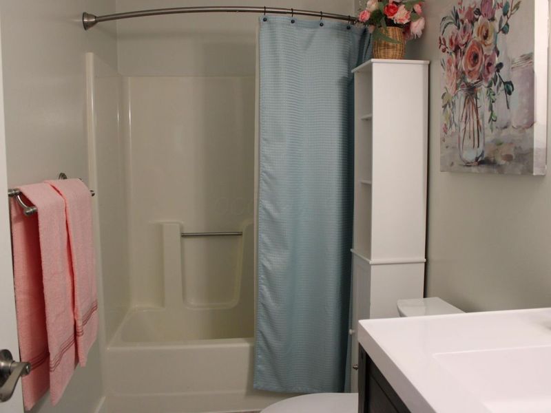 870 Iroquois Court, Unit A, Sugar Grove, OH 43155 Photo 32