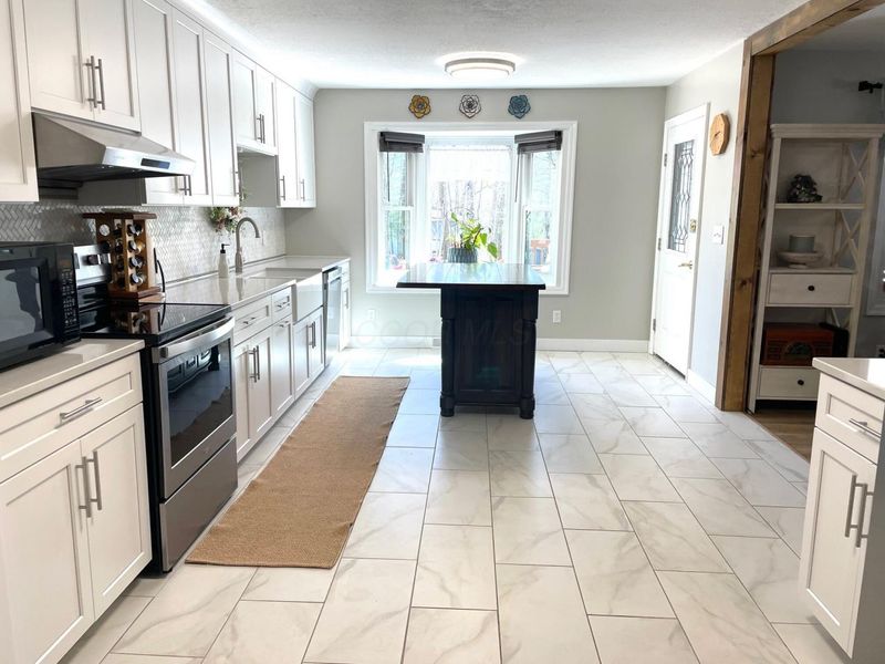 870 Iroquois Court, Unit A, Sugar Grove, OH 43155 Photo 5