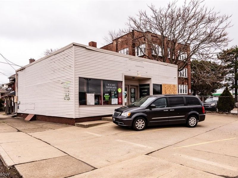 2241 Tuscarawas Street W, Canton, OH 44708 Photo 2