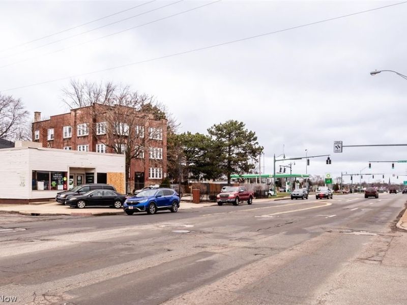 2241 Tuscarawas Street W, Canton, OH 44708 Photo 32