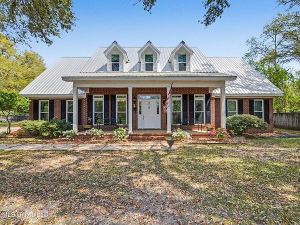 712 Canal Street, Pascagoula, MS 39567