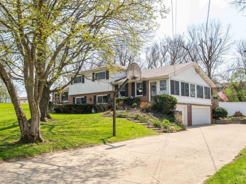 27 Blackwell Court, Fairfield, OH 45014 Photo 2