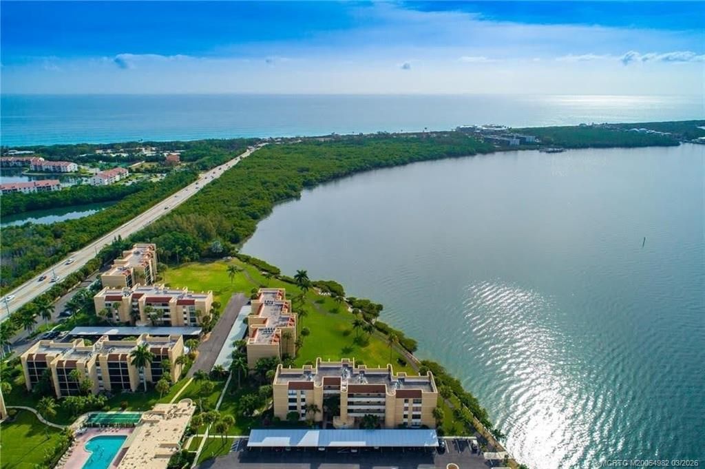 3432 NE Causeway Boulevard, Unit 102, Jensen Beach, FL 34957 Photo