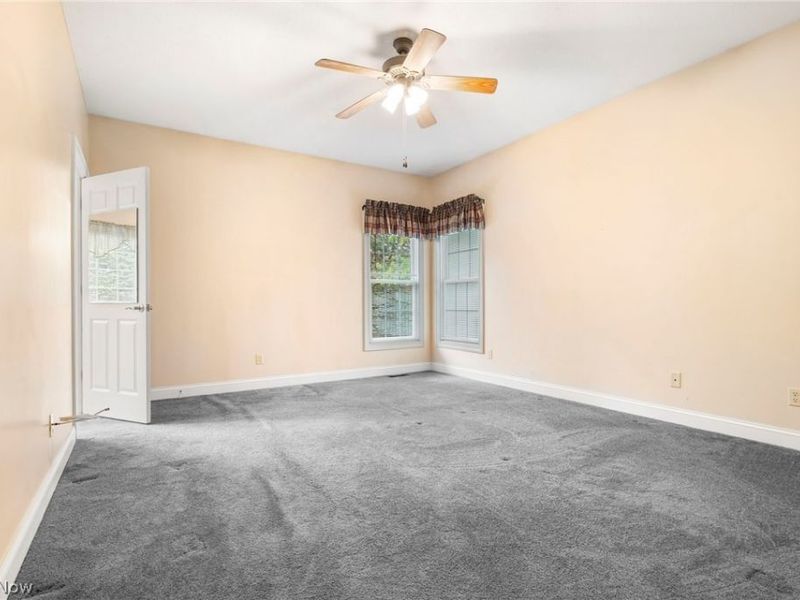 2041 Penhurst Circle NE, North Canton, OH 44720 Photo 19