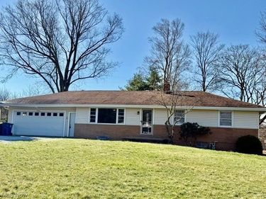 1264 Everbright Drive, Uniontown, OH 44685