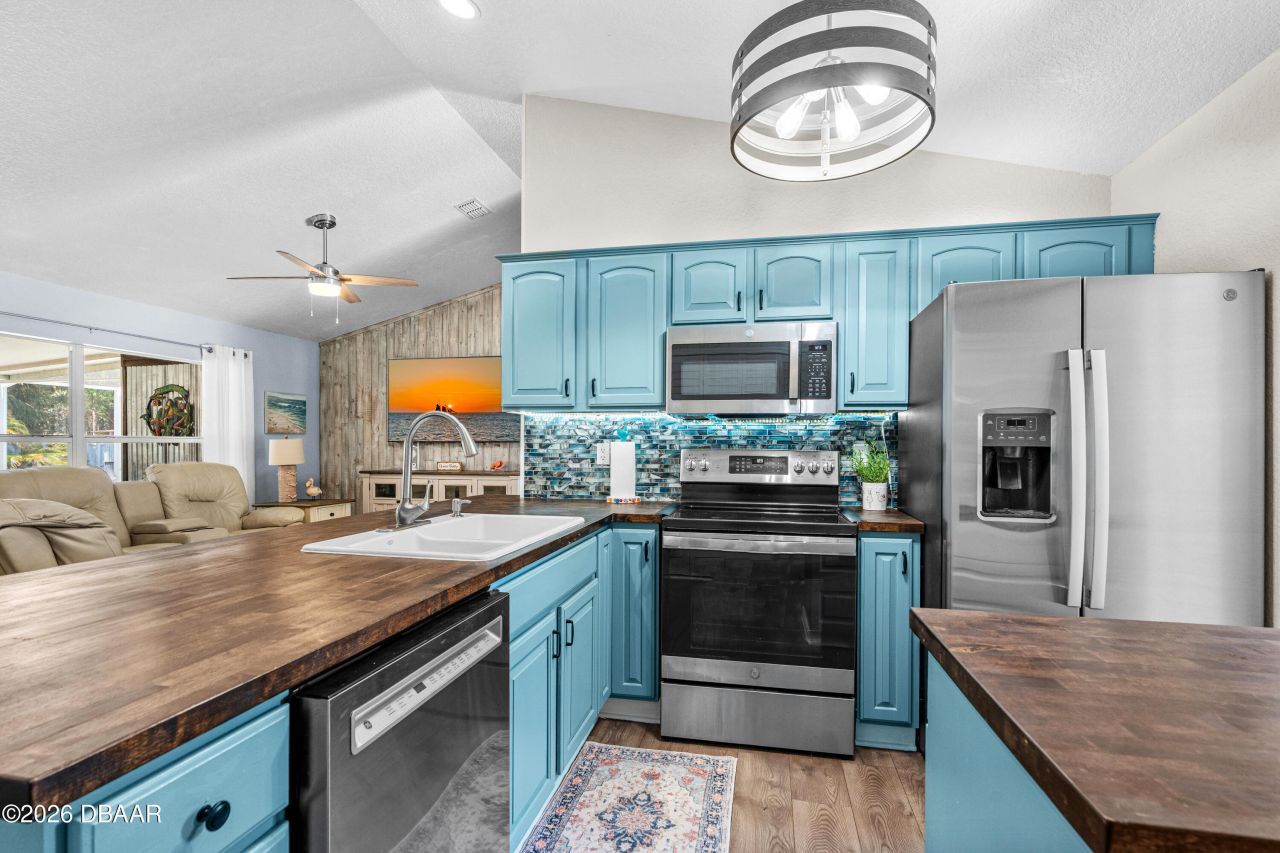 816 S Myrtle Avenue, New Smyrna Beach, FL 32168 Photo