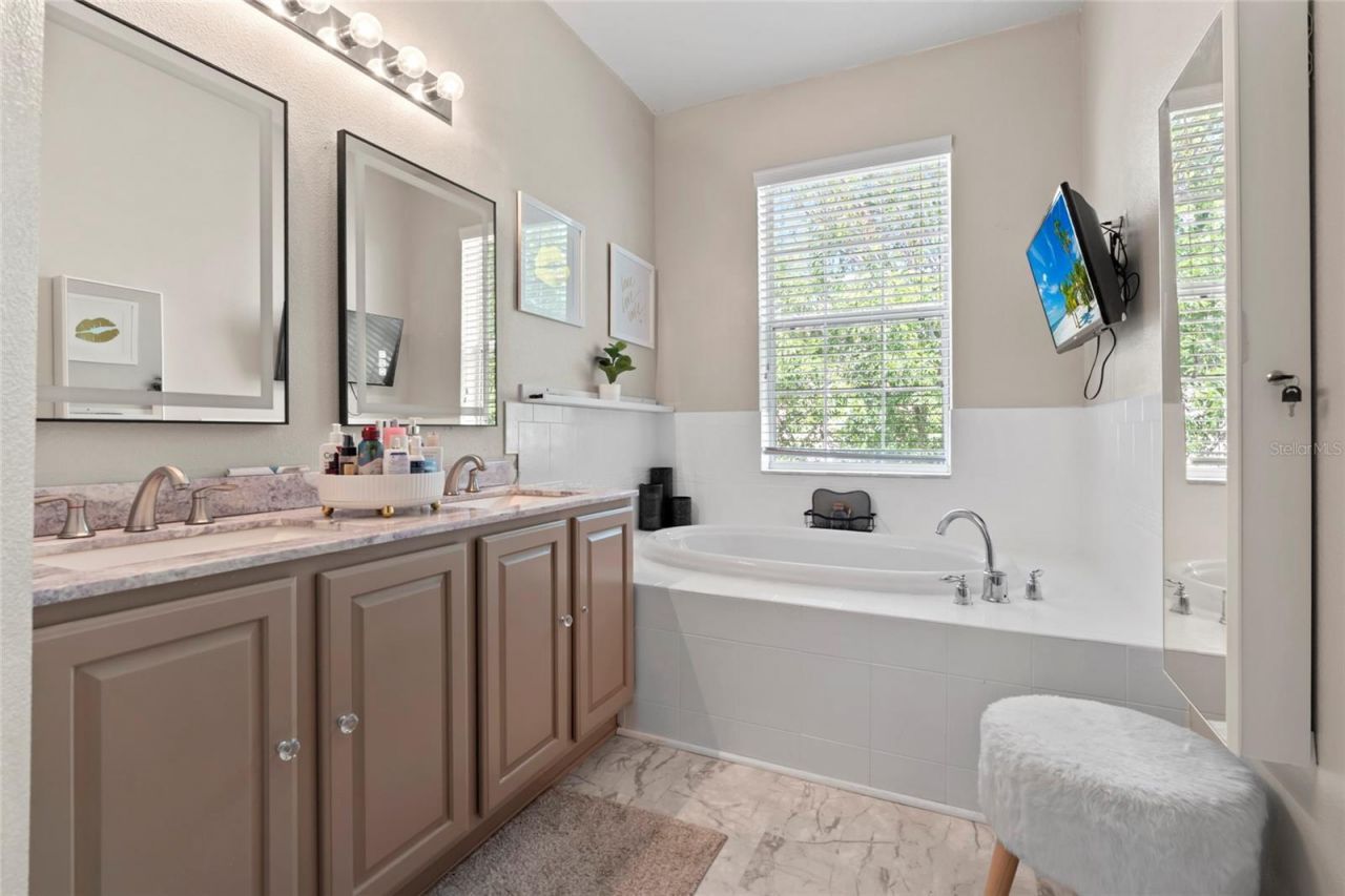 7240 102nd Lane, Seminole, FL 33772 Photo