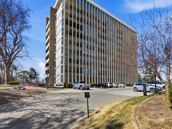 2222 1st Avenue NE, Unit #301, Cedar Rapids, IA 52402