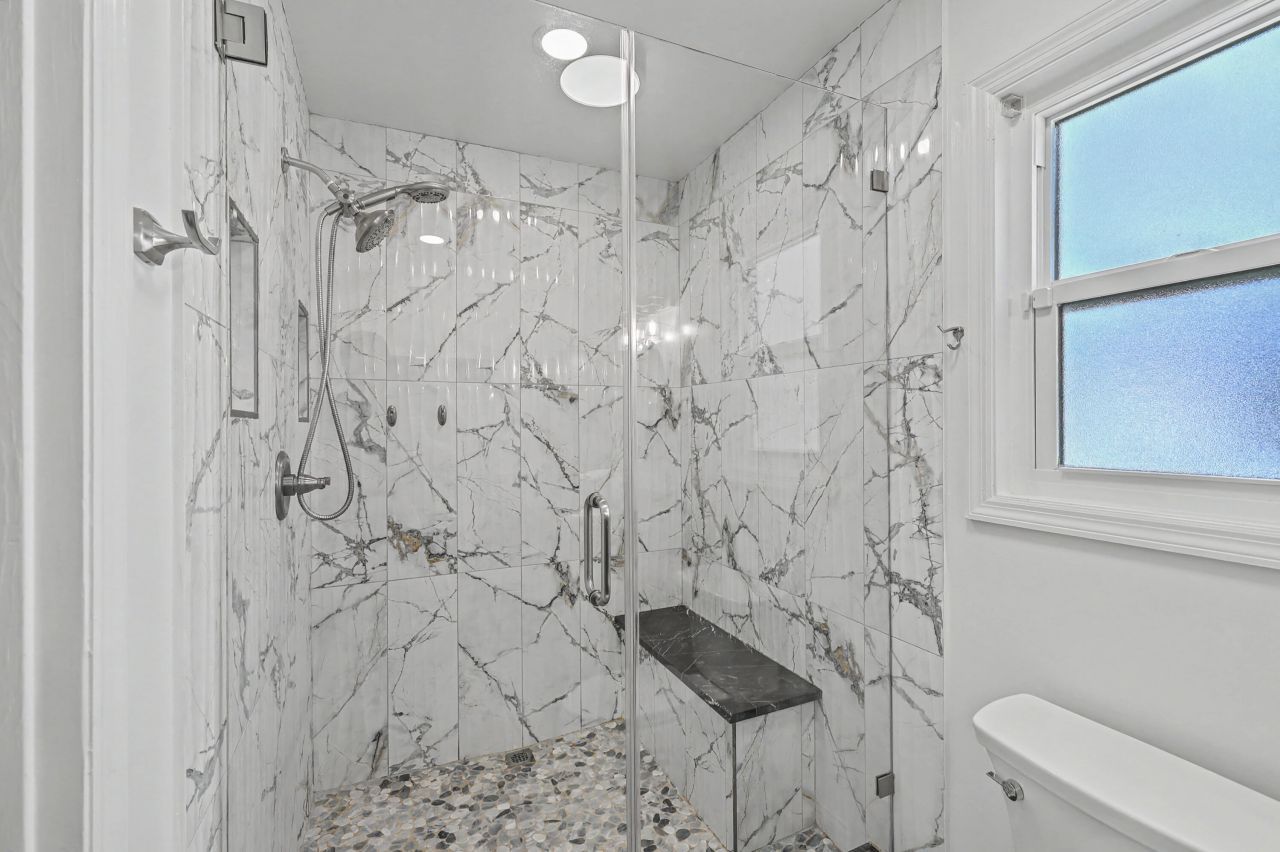 206 Jasmine Drive Photo 21